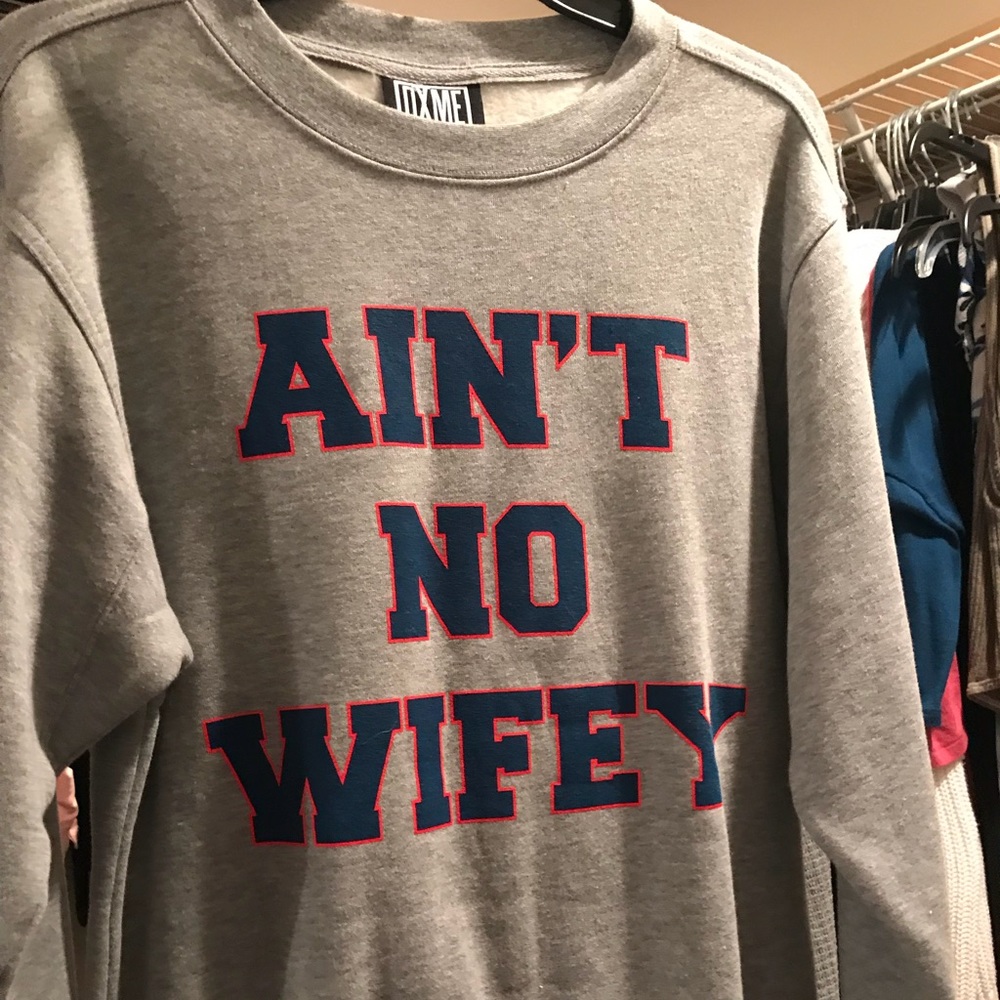 Sweatshirt